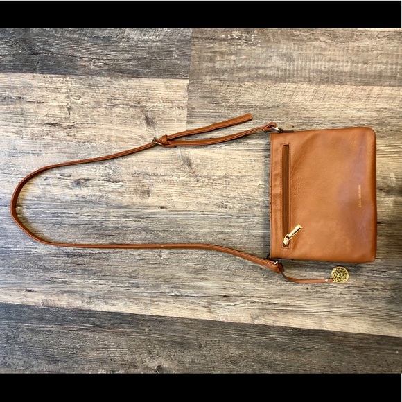 Enzo Angiolini cross body purse - Picture 3 of 5